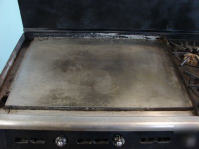 Wolf 4 burner range with griddle, double oven, ng