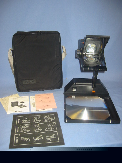 Bell & howell portable overhead projector 1707L nice 
