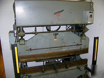 Di-acro model 16-72, 25 ton 72