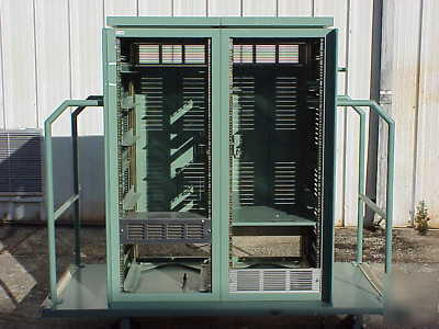 Heavy duty rolling 2 bay equipment rack aviation type