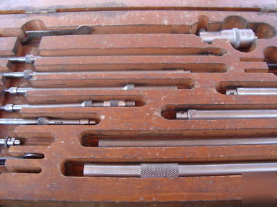 Starrett solid rod micrometer set/vintage