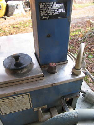 Nordson (mdl hm v) hot melt glue system,#244305,14A,3PH