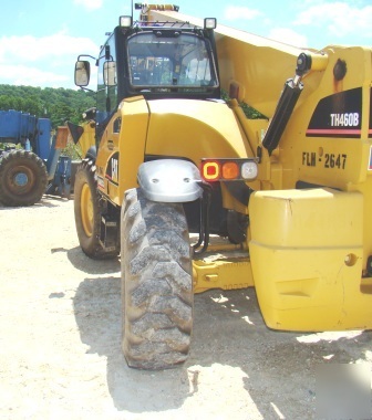 2005 cat TH460B telescopic lift 9000 lbs 5600 hours