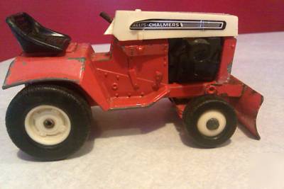 Allis chalmers tractor with plow