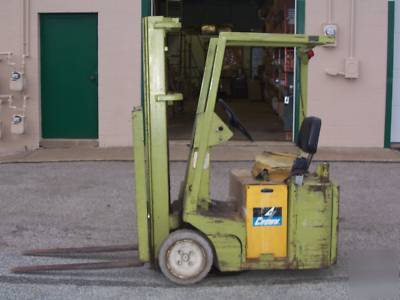 Clark forklift TW25 tri-wheel electric 2250LBS capacity