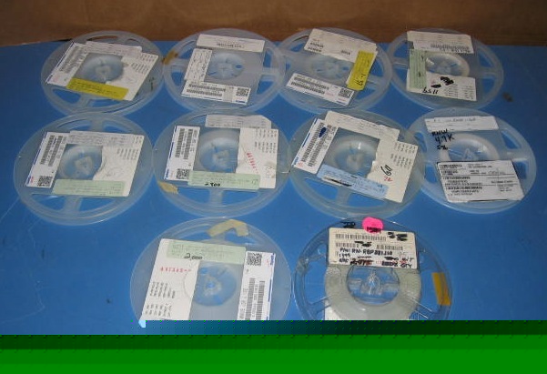 Lot of 10 reels of mixed quantity resistors