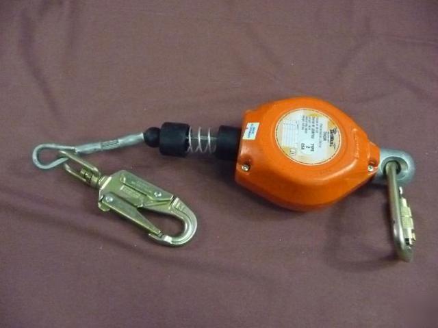 M-15 safewaze thor retractable lifeline - 15FT
