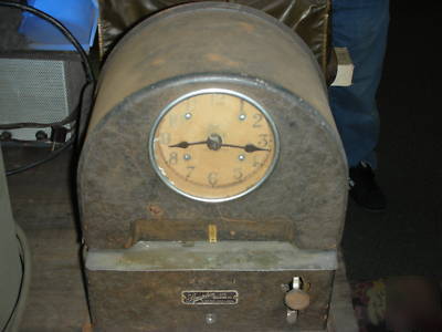 Vintage limpler time clock