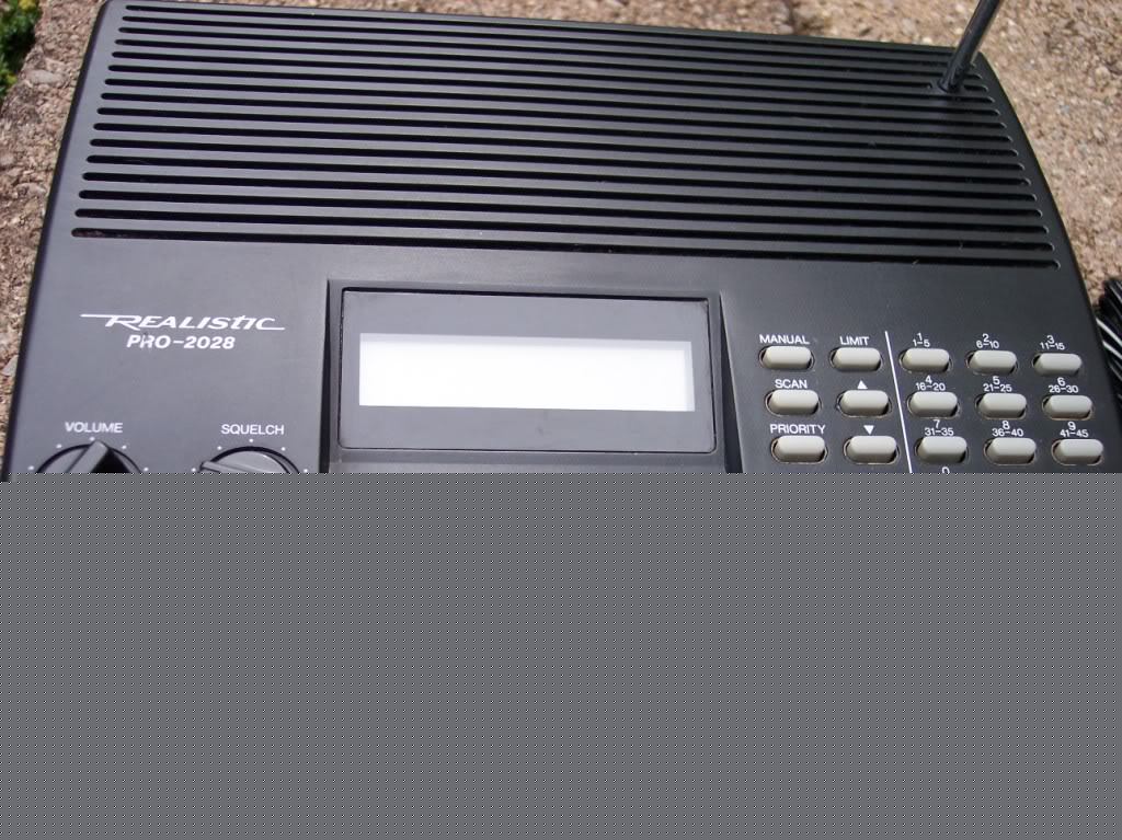 Radio shack pro-2028 50-channel programmable scanner