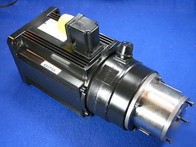 New indramat servo motor perm mag 90A-0-3-c/110-a 629M