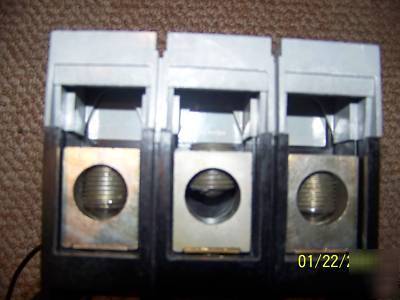 Siemens FXD63B225 225A 600V circuit breaker shunt trip