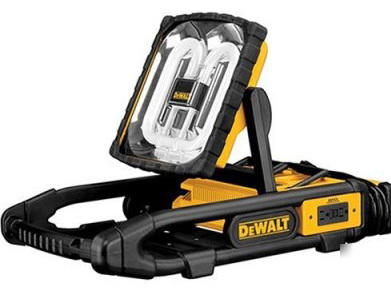 New dewalt DC022 worklight/charger dual port/gfci * *