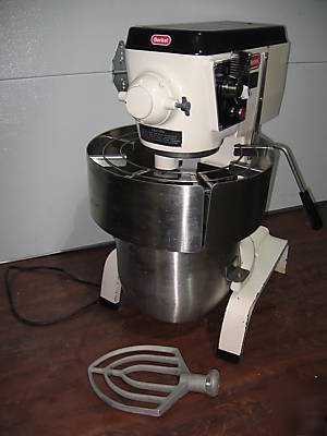 Berkel 20 quart mixer w/ bowl, guard, paddle & whip