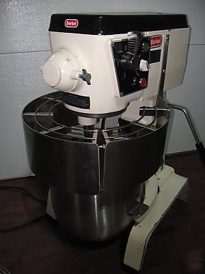 Berkel 20 quart mixer w/ bowl, guard, paddle & whip