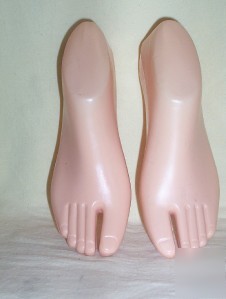 Mannequin feet and half legs - 1 pair of each
