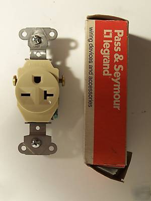 Old pass & seymour single receptacle/comm grade/white