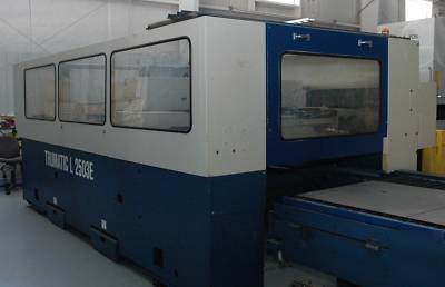 Trumpf L2503E 2200W 4â€™X8â€™ CO2 cnc laser cutting system