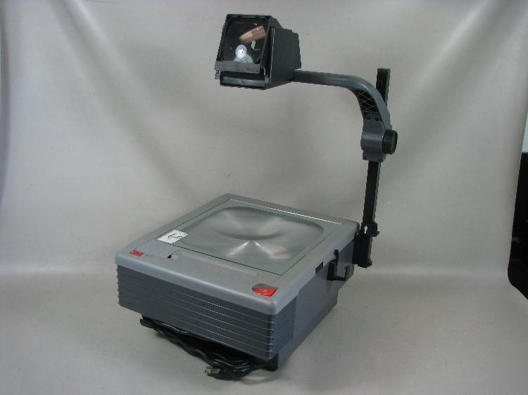Used 3M 9100 working portable overhead projector no res