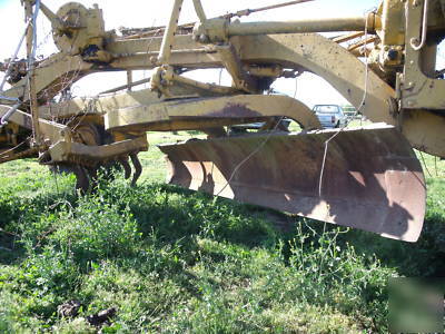 No. 12 motor grader 28,000 lb